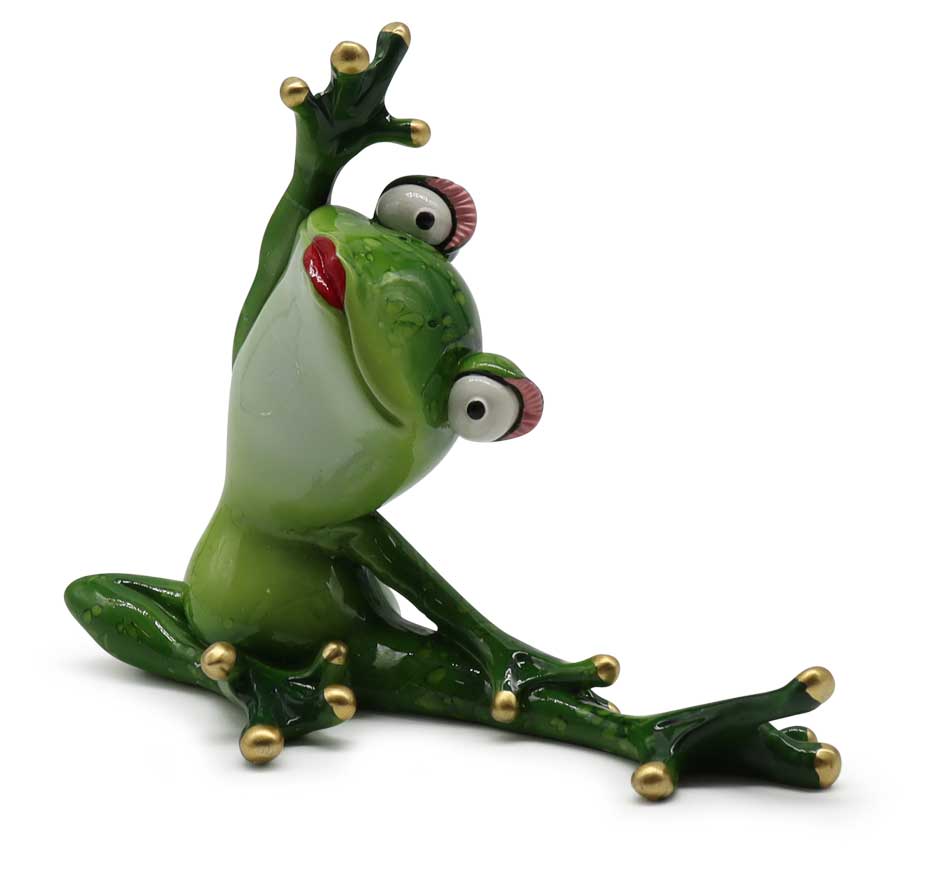 Frog Isabelle, making yoga